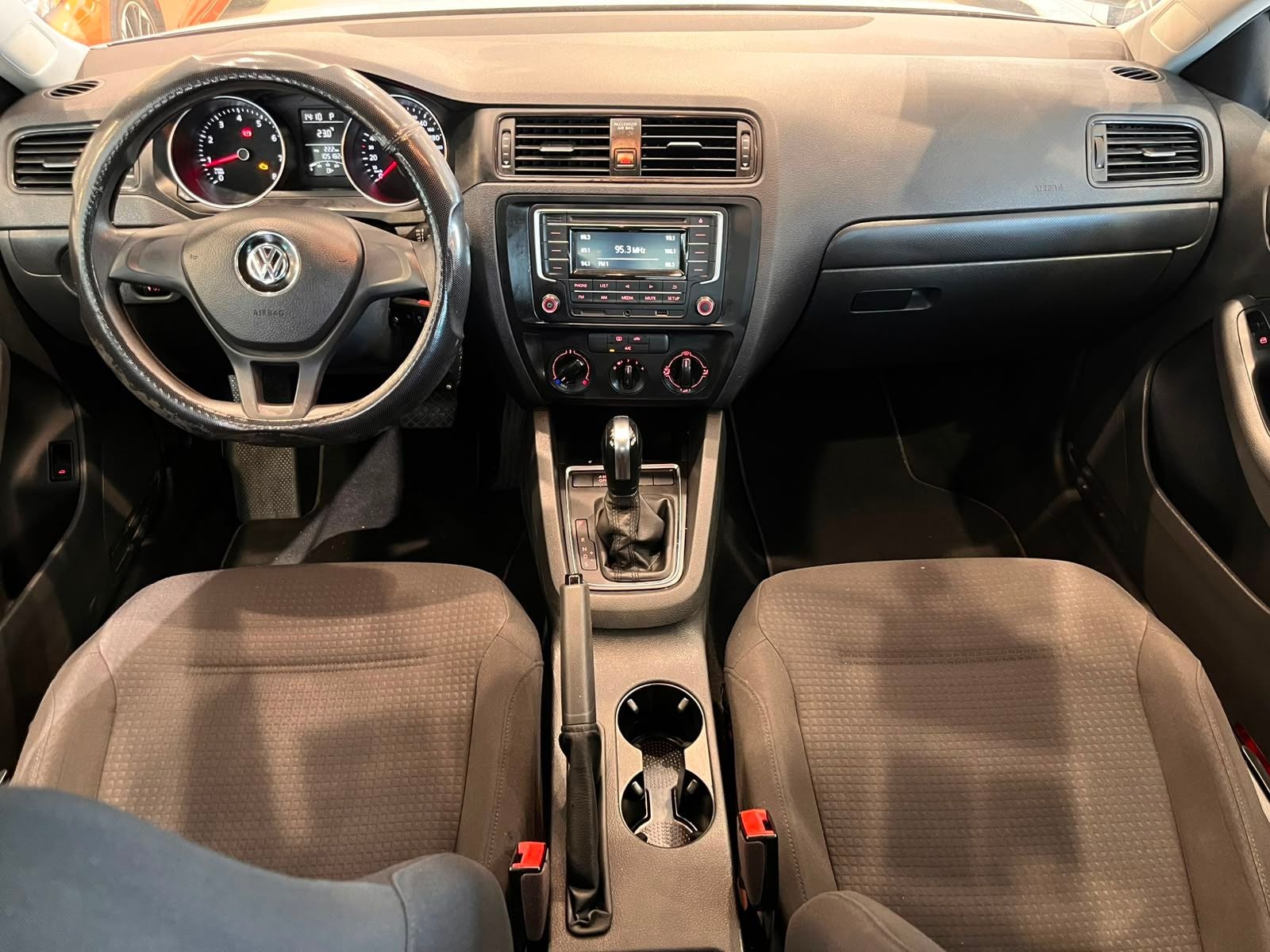 2017 Volkswagen Jetta 2.0 Tiptronic At