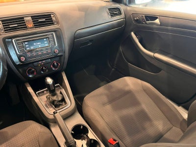 2017 Volkswagen Jetta 2.0 Tiptronic At
