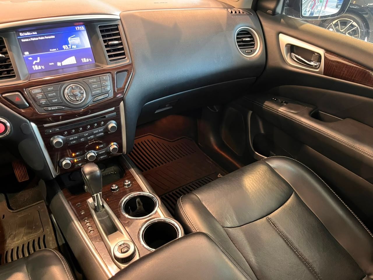 2015 Nissan Pathfinder 3.5 Exclusive 4x4 At