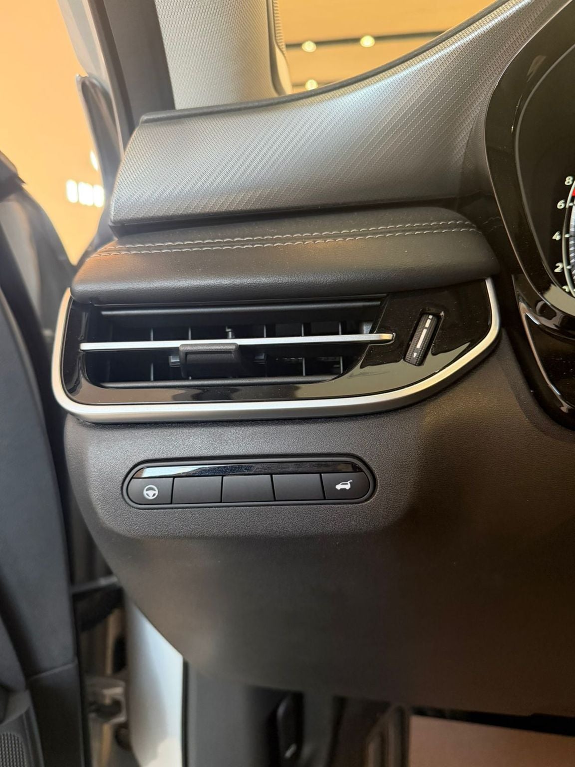 2023 INFINITI QX60 3.5 Luxe Awd At