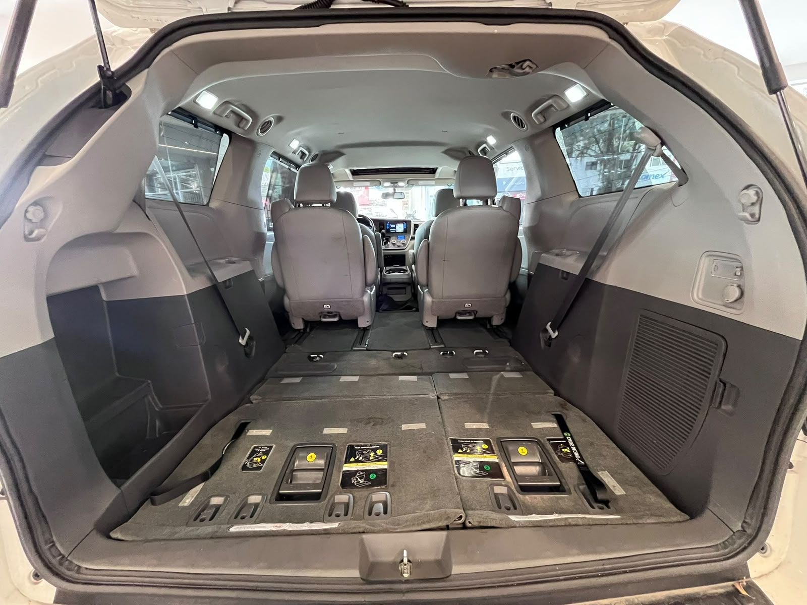 2017 Toyota Sienna 3.5 Xle Piel At