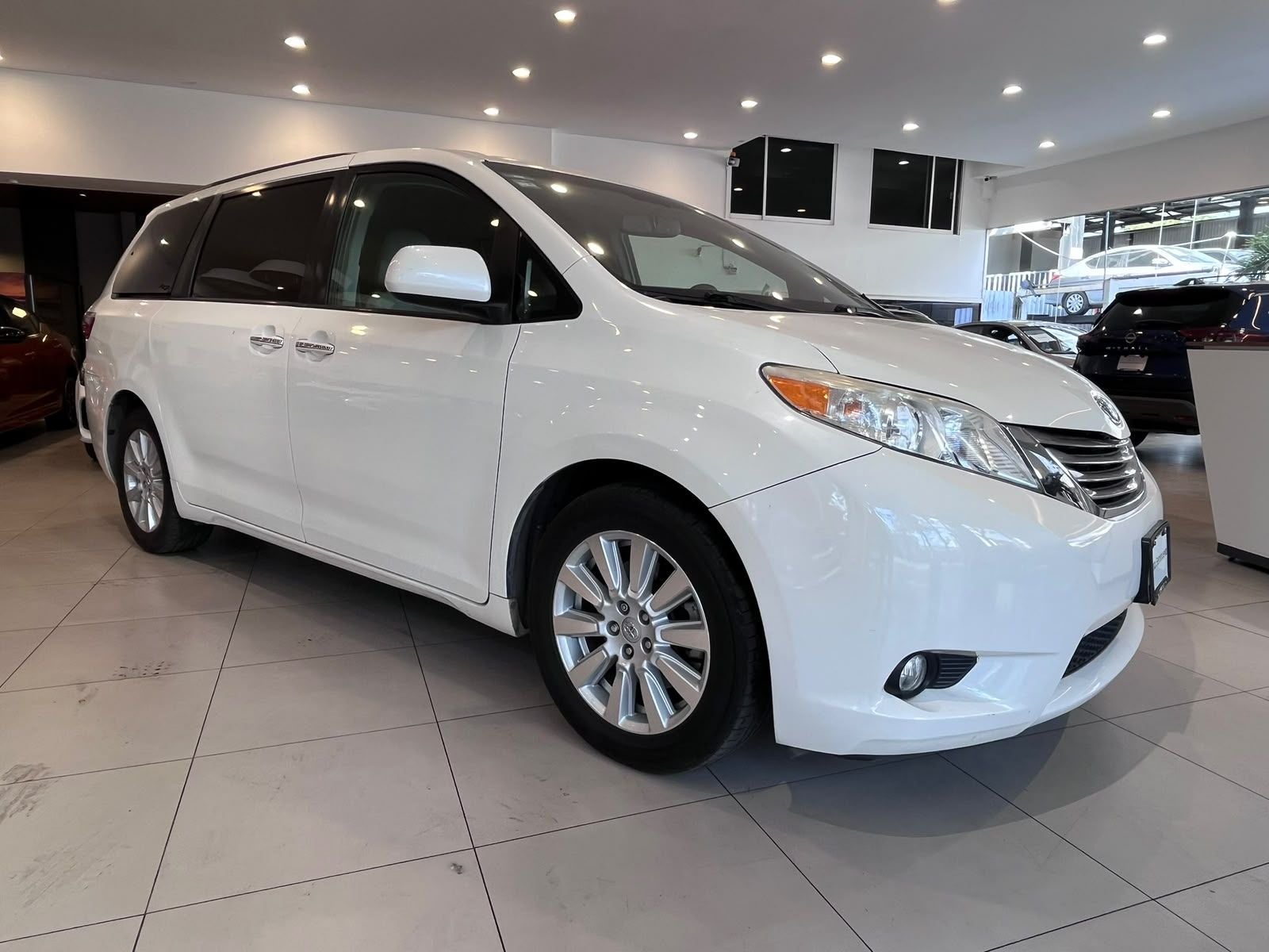 2017 Toyota Sienna 3.5 Xle Piel At