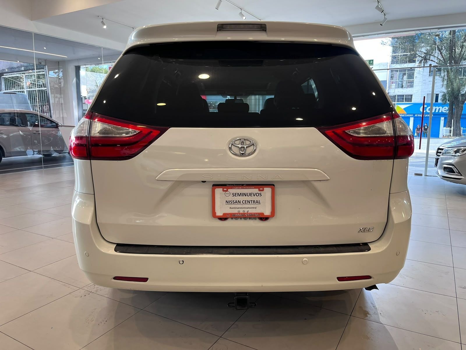 2017 Toyota Sienna 3.5 Xle Piel At