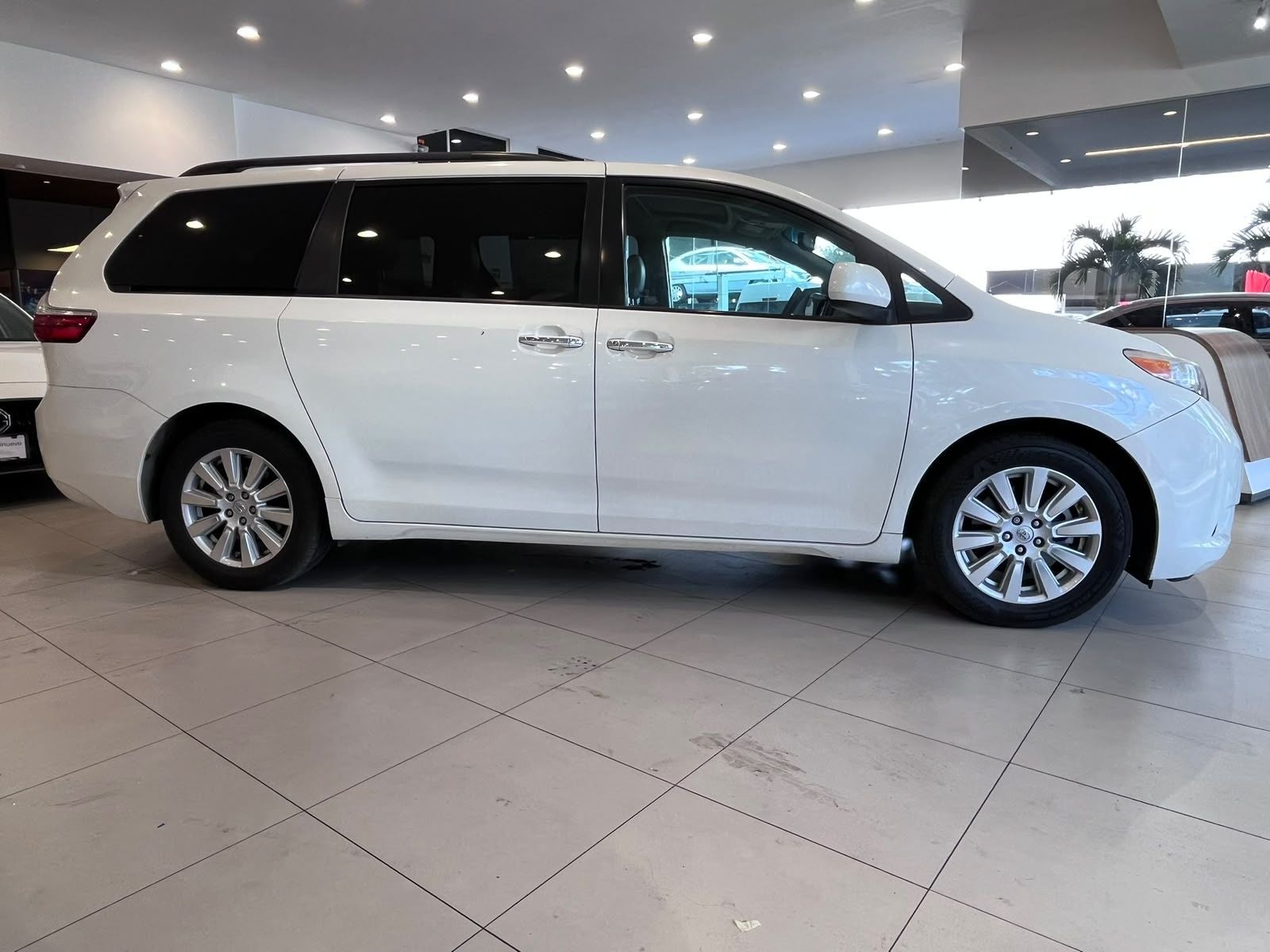 2017 Toyota Sienna 3.5 Xle Piel At