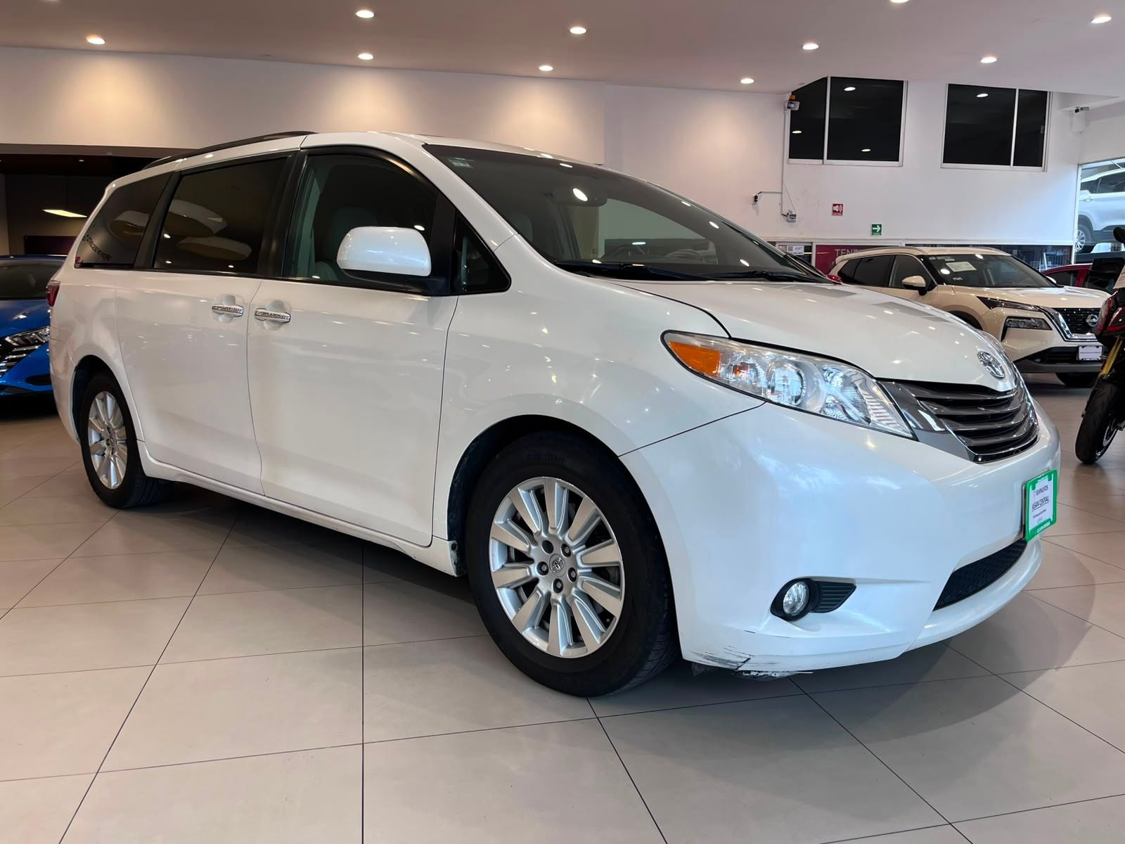 2017 Toyota Sienna 3.5 Xle Piel At