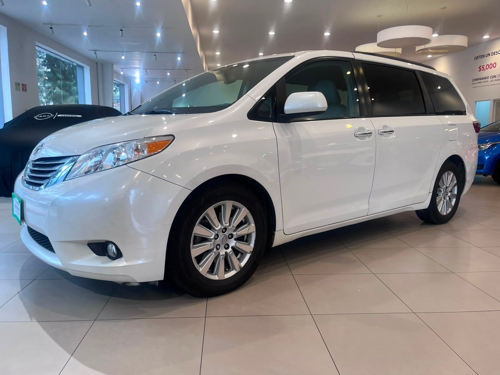 2017 Toyota Sienna 3.5 Xle Piel At