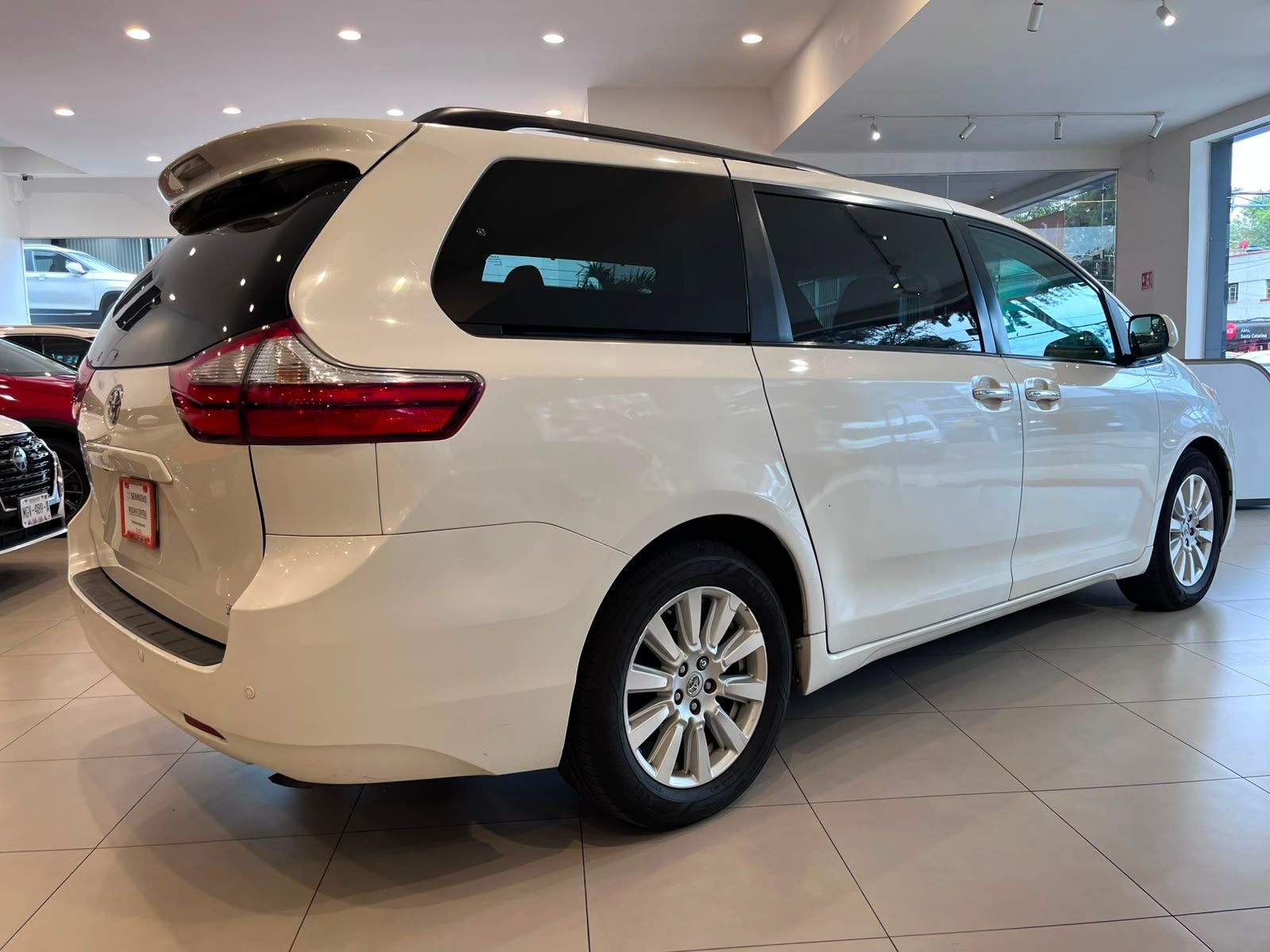 2017 Toyota Sienna 3.5 Xle Piel At