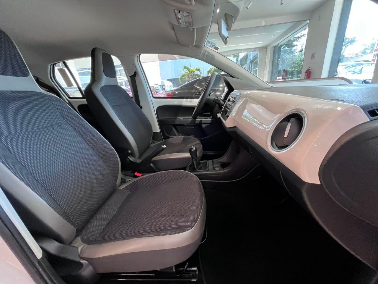 2017 Volkswagen Up! 1.0 High Up Mt