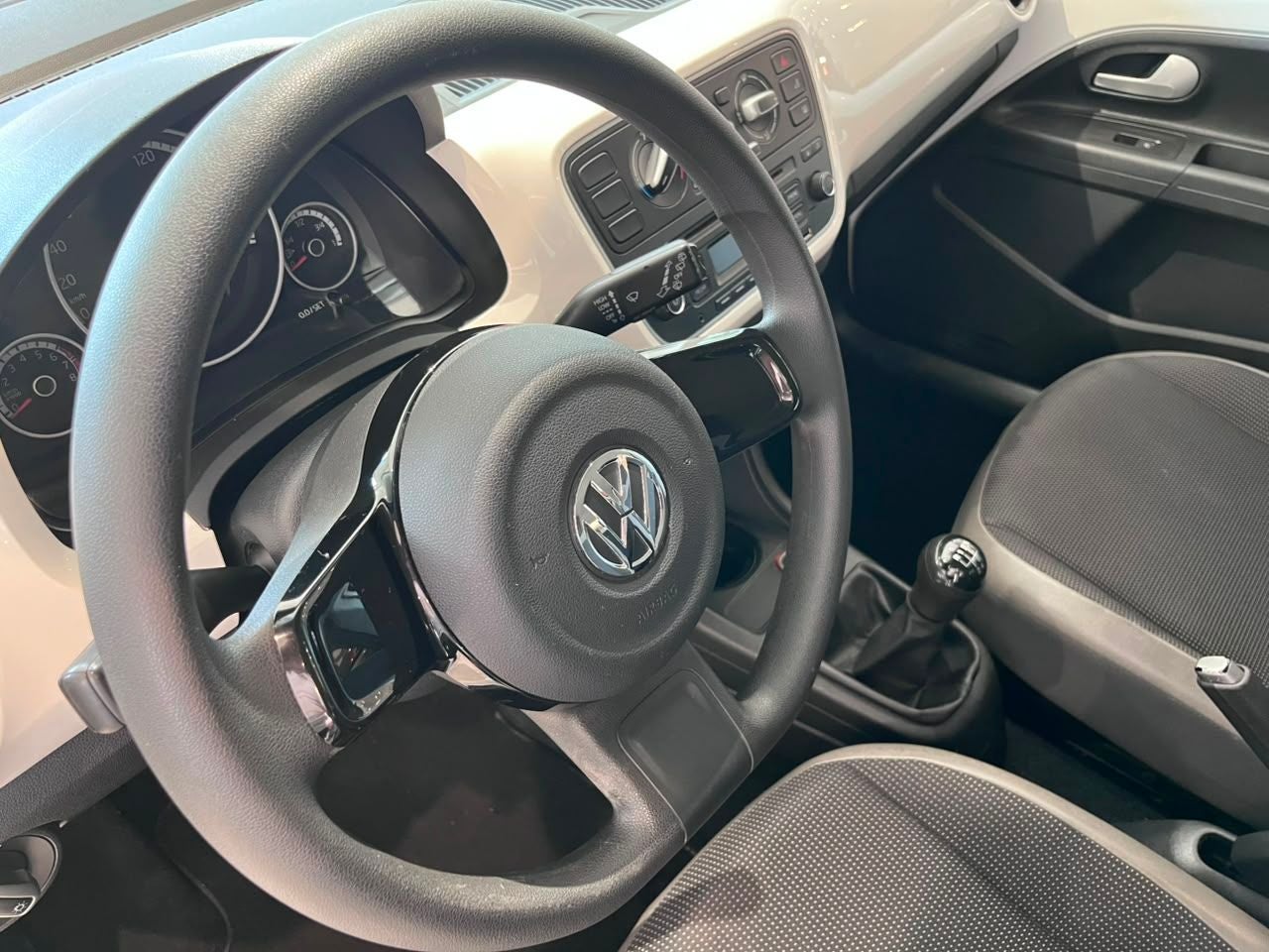 2017 Volkswagen Up! 1.0 High Up Mt