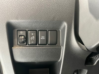 2025 Nissan Urvan 2.5 14 Pasajeros Amplia AA Mt