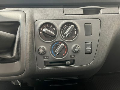 2025 Nissan Urvan 2.5 14 Pasajeros Amplia AA Mt