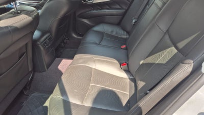 2017 INFINITI Q70 3.7 V6 Seduction At