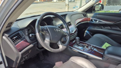 2017 INFINITI Q70 3.7 V6 Seduction At