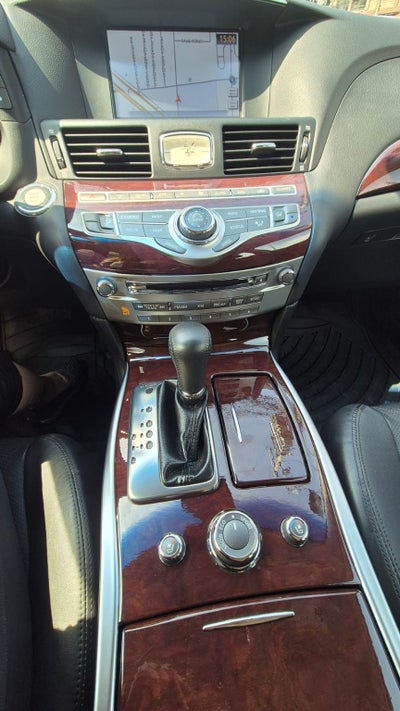 2017 INFINITI Q70 3.7 V6 Seduction At