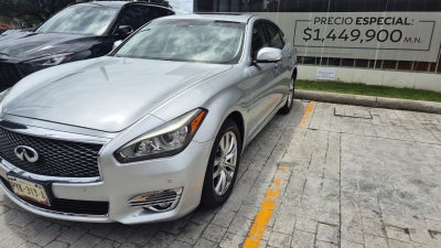 2017 INFINITI Q70 3.7 V6 Seduction At