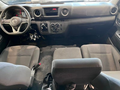 2024 Nissan Urvan 2.5 Panel Amplia AA Mt