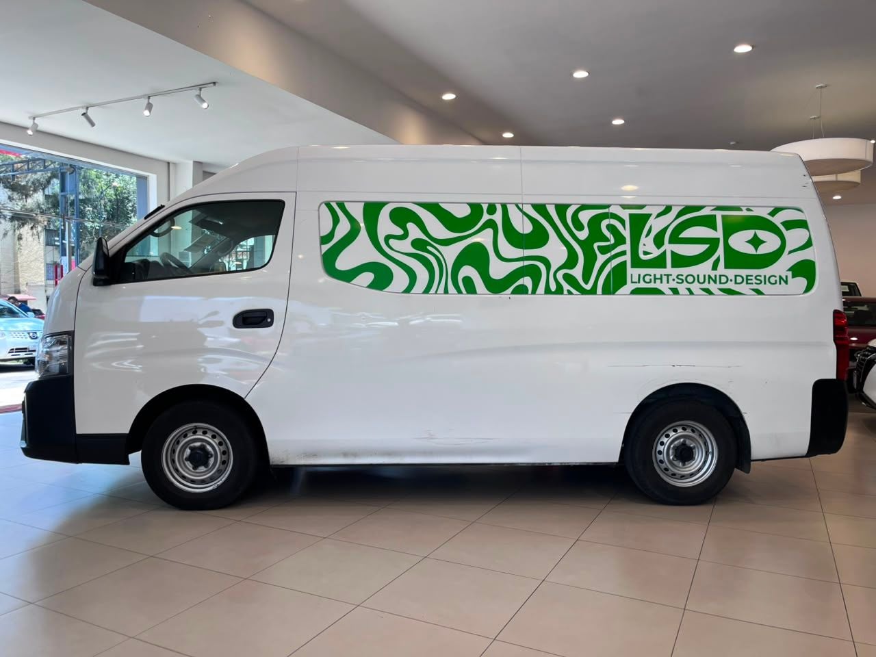 2024 Nissan Urvan 2.5 Panel Amplia AA Mt