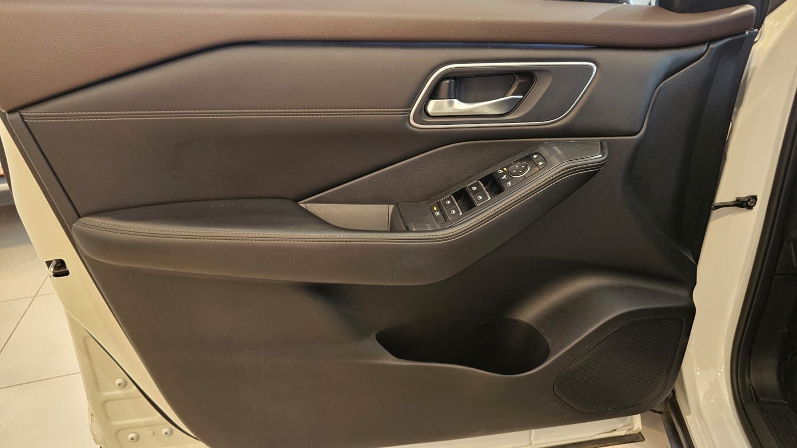 2023 Nissan X-Trail 2.5 Platinum 2 Filas At