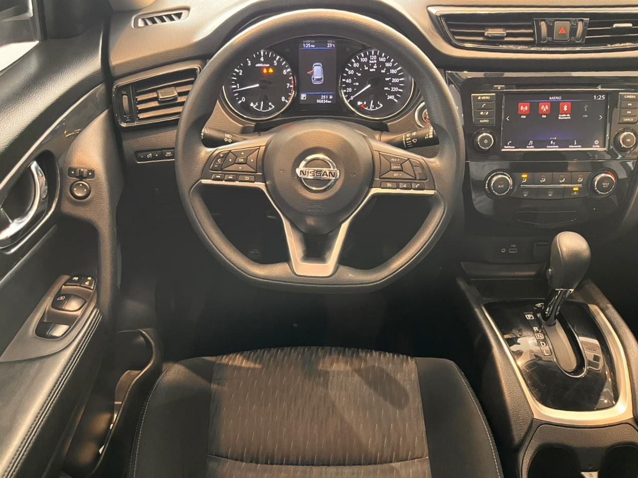 2022 Nissan X-Trail 2.5 Sense 3 Filas Cvt
