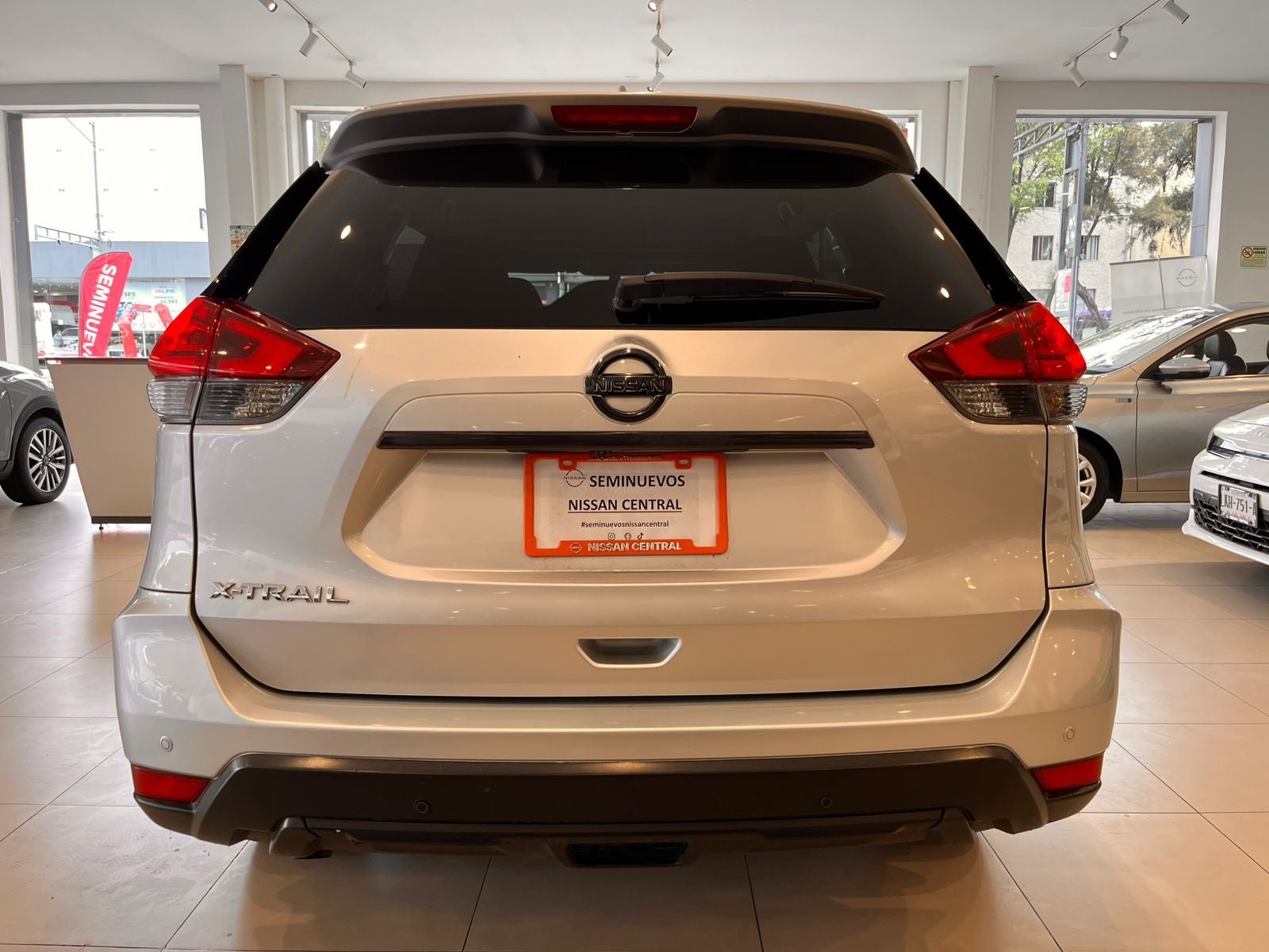 2022 Nissan X-Trail 2.5 Sense 3 Filas Cvt