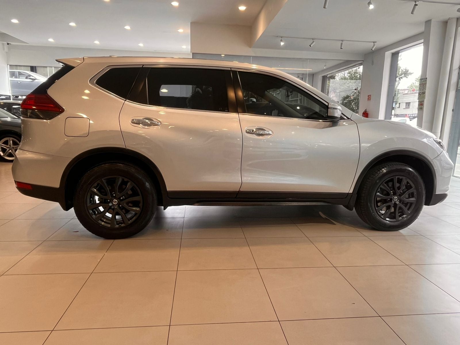 2022 Nissan X-Trail 2.5 Sense 3 Filas Cvt
