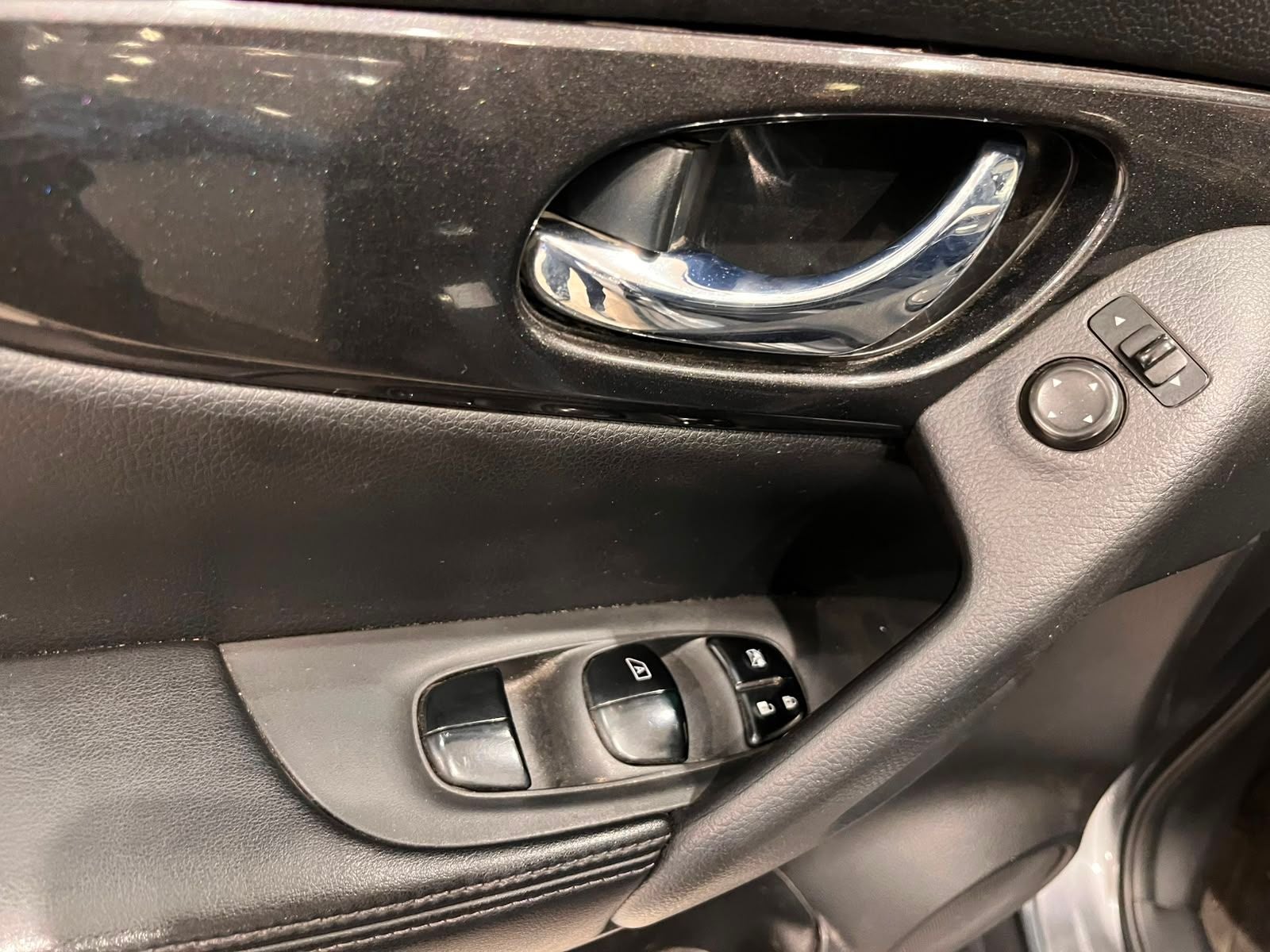 2018 Nissan X-Trail 2.5 Sense 2 Filas Cvt