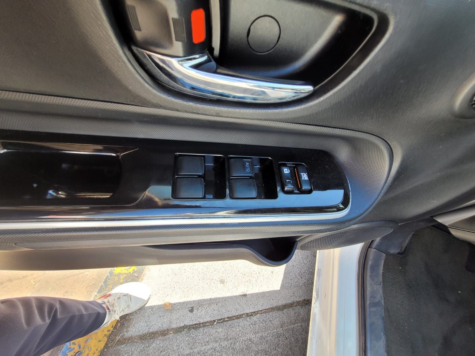 2021 Toyota Prius 1.8 Base Hibrido Cvt