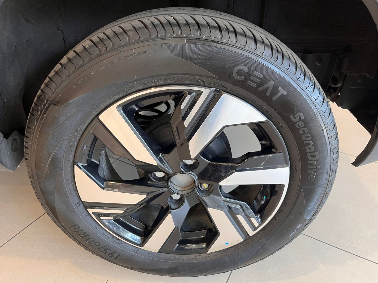 2025 Nissan Magnite 1.0 Exclusive Mt