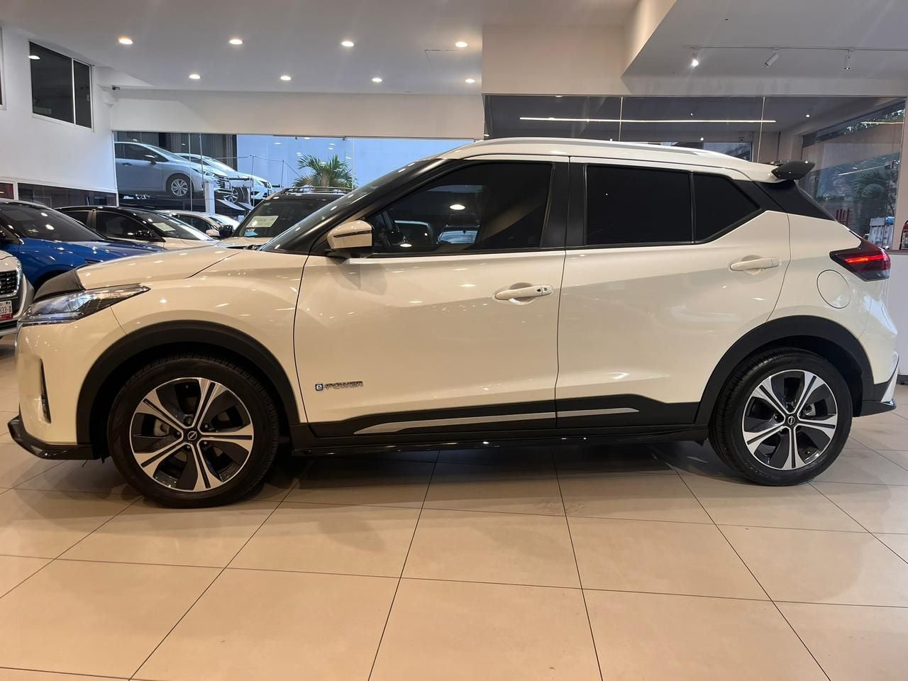 2024 Nissan Kicks E-Power Platinum At