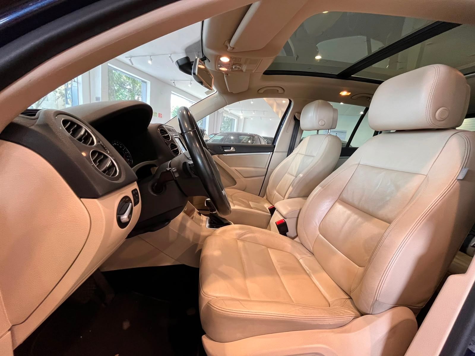 2017 Volkswagen Tiguan 2.0 T Track & Fun Tiptronic At