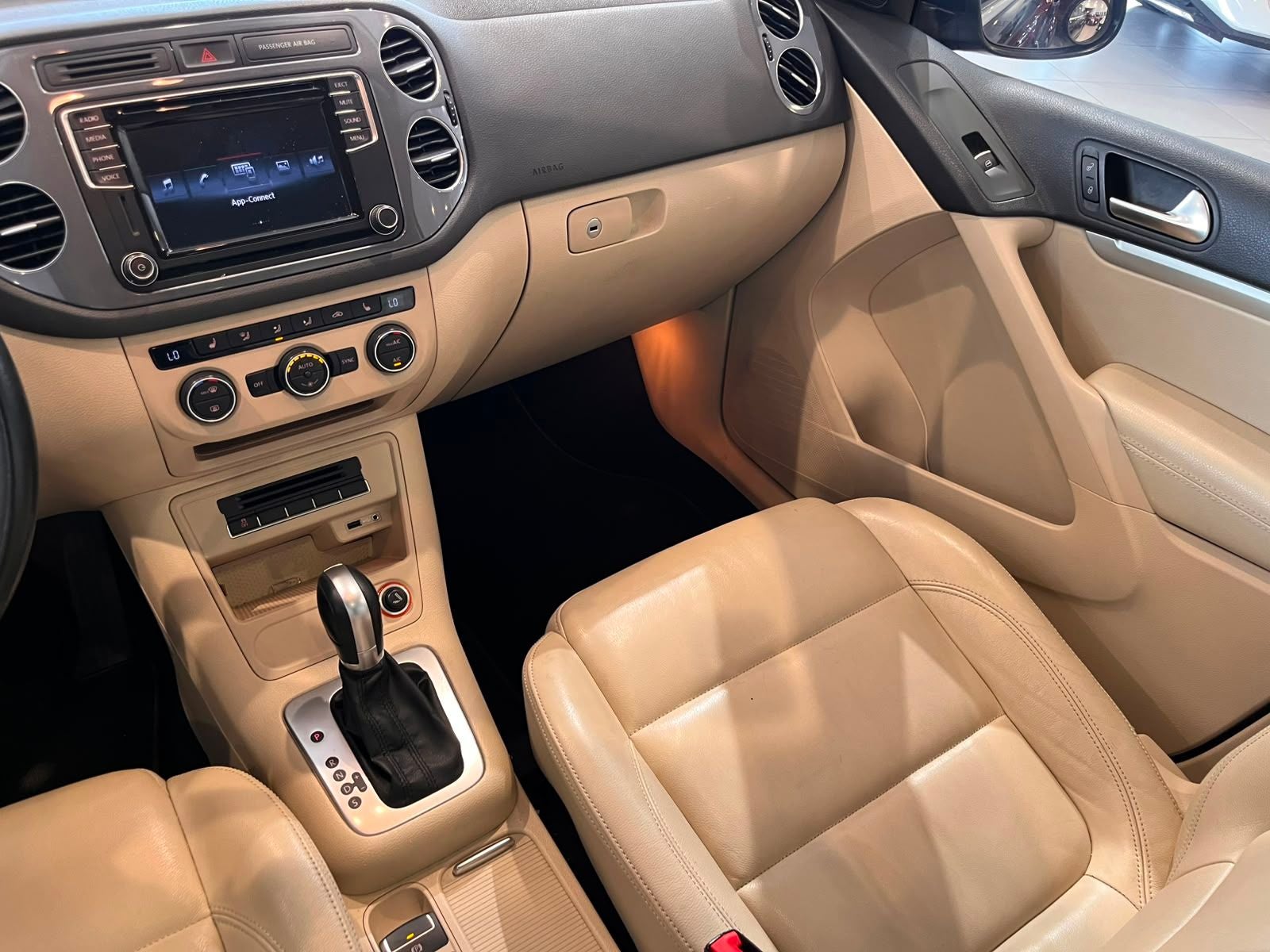 2017 Volkswagen Tiguan 2.0 T Track & Fun Tiptronic At